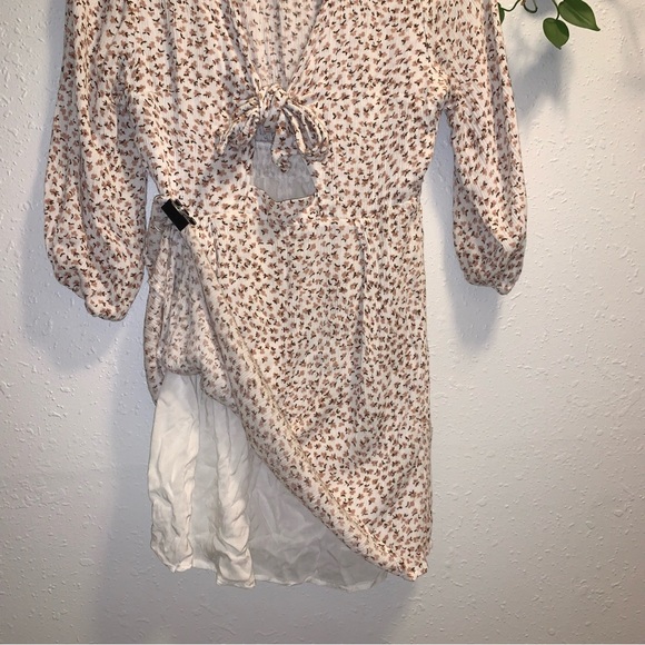 Front Tie Boho Floral Dress - Picture 3 of 5